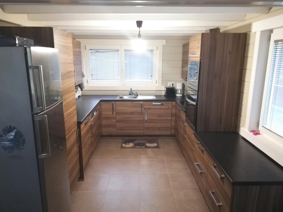 Maison 3 Chambres A 200 M De La Plage Des Lacs De L Eau D Heure Froid-Chapelle Екстериор снимка