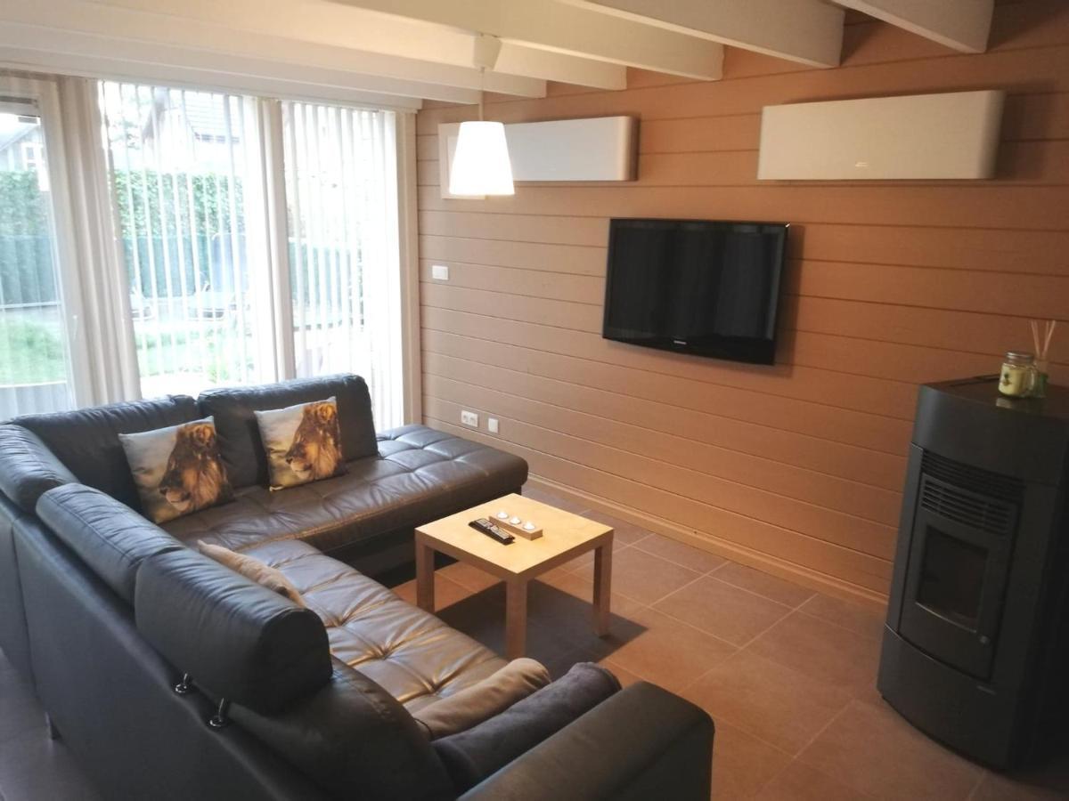 Maison 3 Chambres A 200 M De La Plage Des Lacs De L Eau D Heure Froid-Chapelle Екстериор снимка